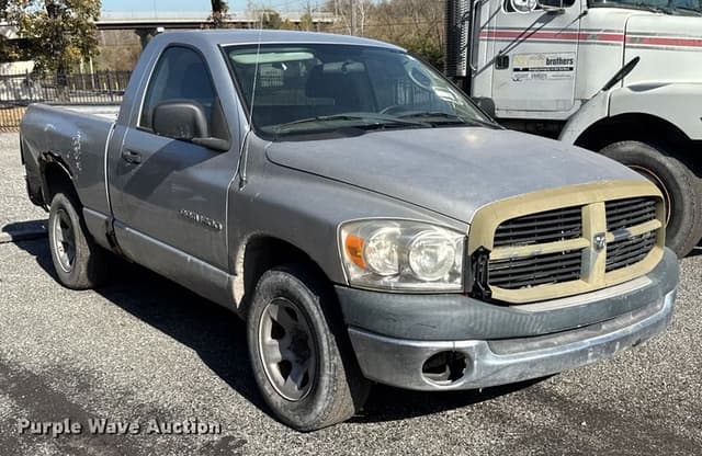 Image of Dodge Ram 1500 equipment image 2