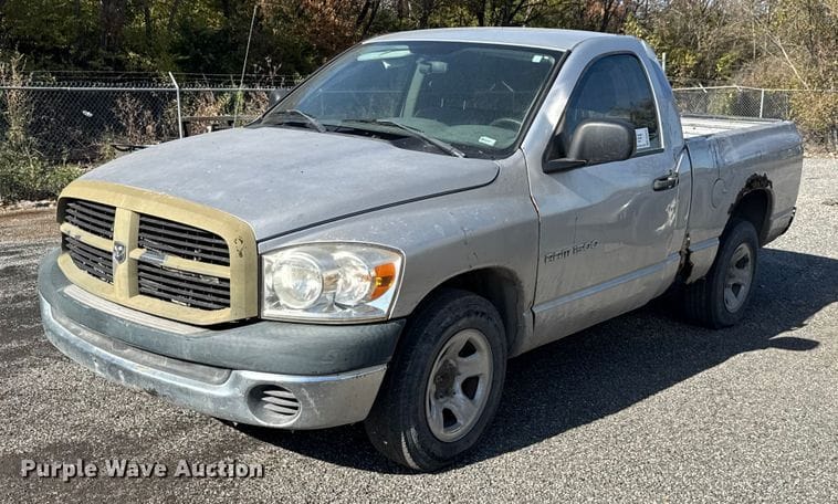 2006 Dodge Ram 1500 Equipment Image0