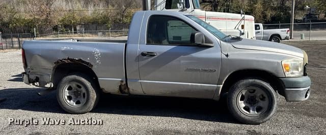 Image of Dodge Ram 1500 equipment image 3