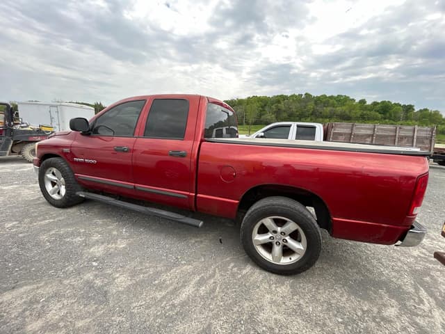 Image of Dodge Ram 1500 equipment image 4