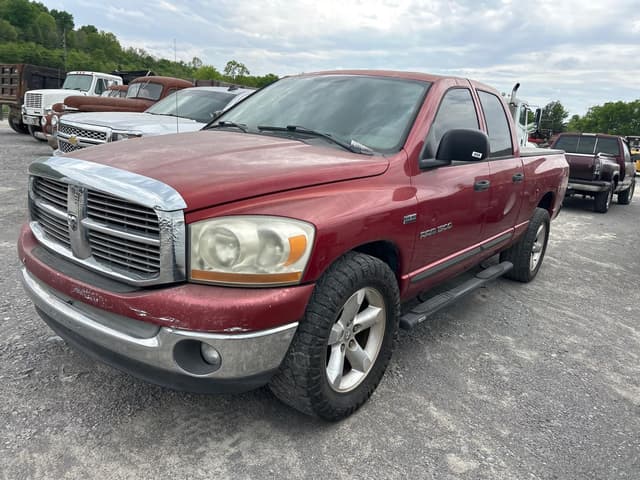 Image of Dodge Ram 1500 equipment image 2