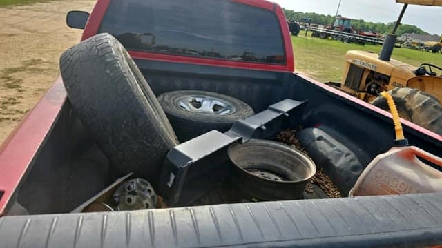 Image of Dodge Ram 1500 equipment image 4