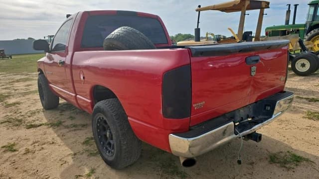Image of Dodge Ram 1500 equipment image 3