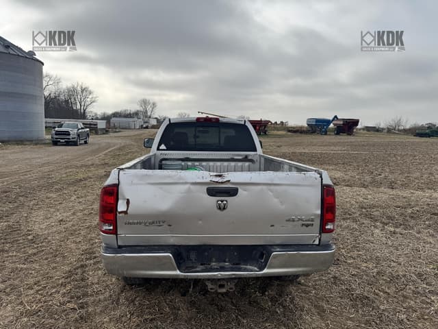 Image of Dodge Ram 2500 equipment image 3