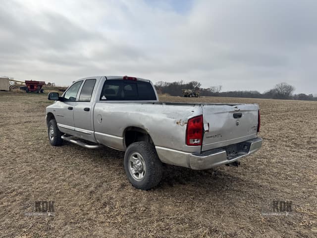 Image of Dodge Ram 2500 equipment image 2