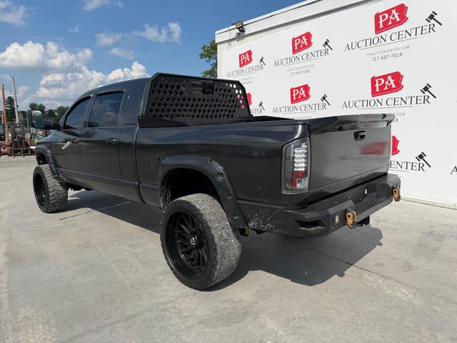 Image of Dodge Ram 2500 equipment image 4