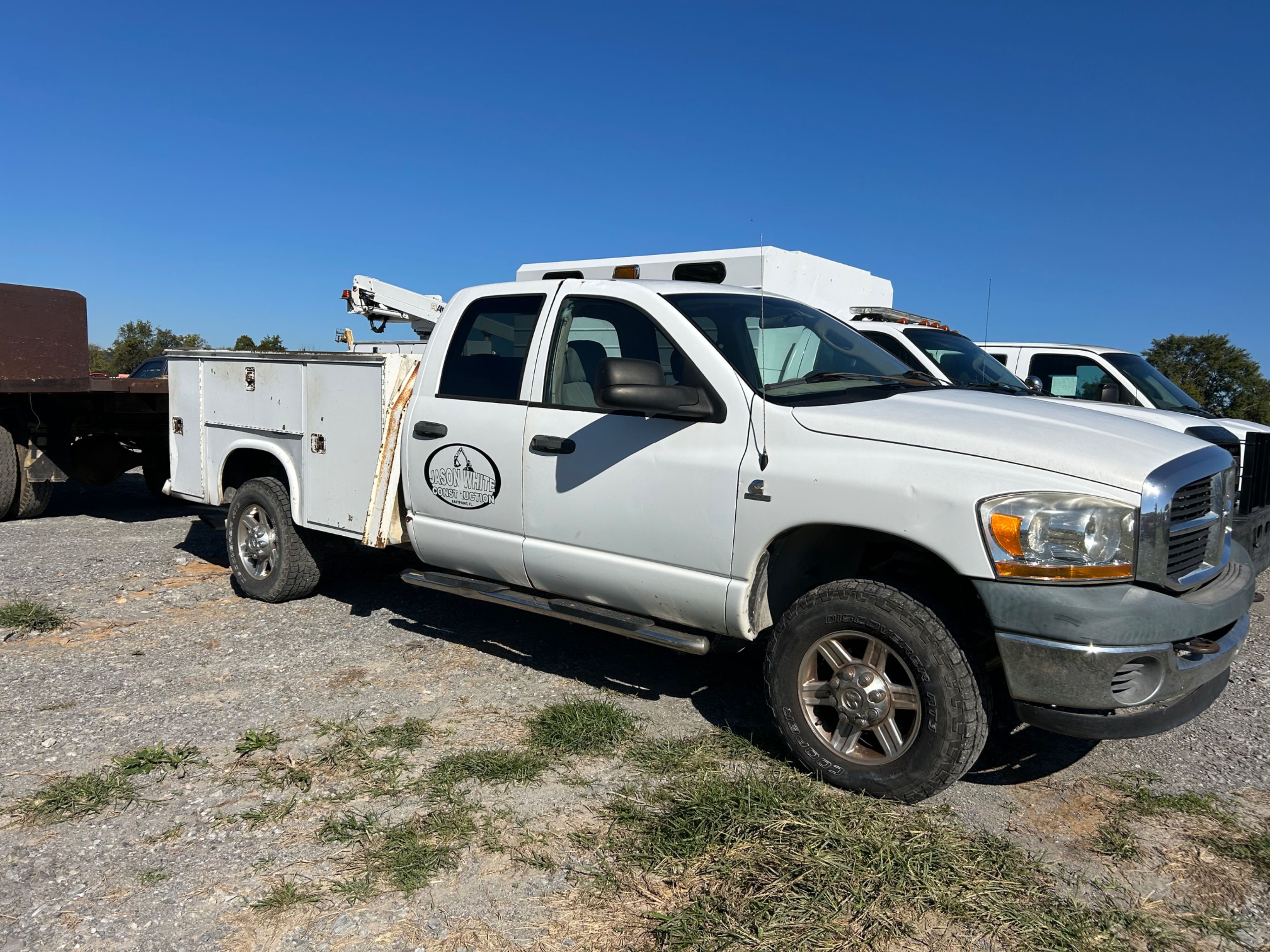 2006 Dodge Ram 2500 Equipment Image0