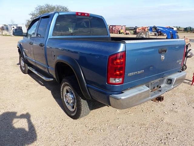 Image of Dodge Ram 2500 equipment image 3