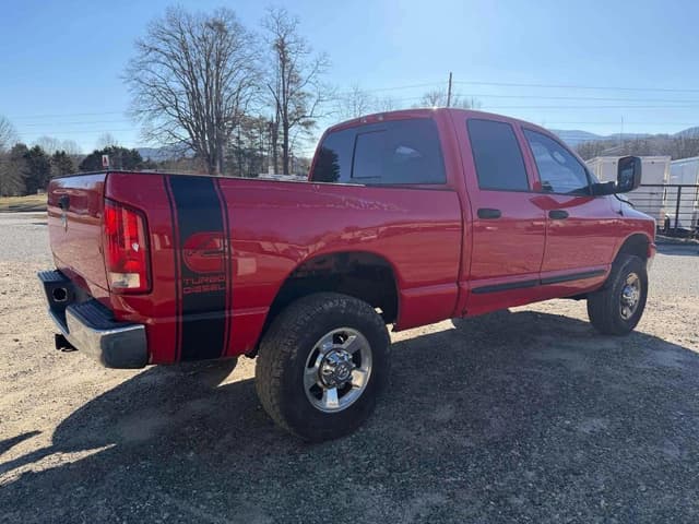 Image of Dodge Ram 2500 equipment image 3