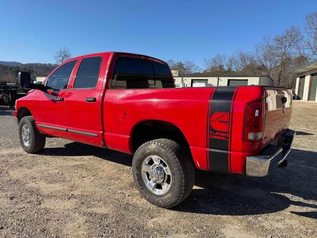 Image of Dodge Ram 2500 equipment image 2