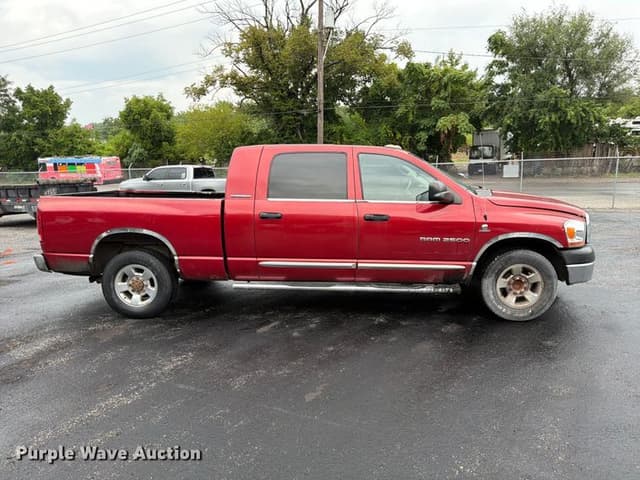 Image of Dodge Ram 2500 equipment image 3
