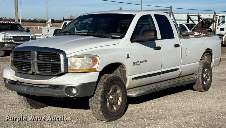 2006 Dodge Ram 2500 Equipment Image0