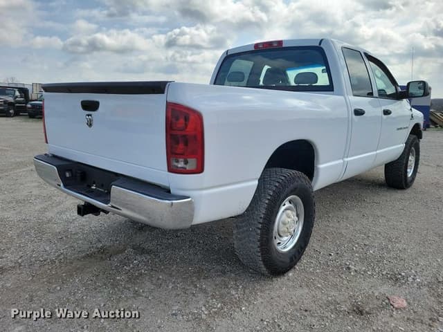 Image of Dodge Ram 2500 equipment image 4