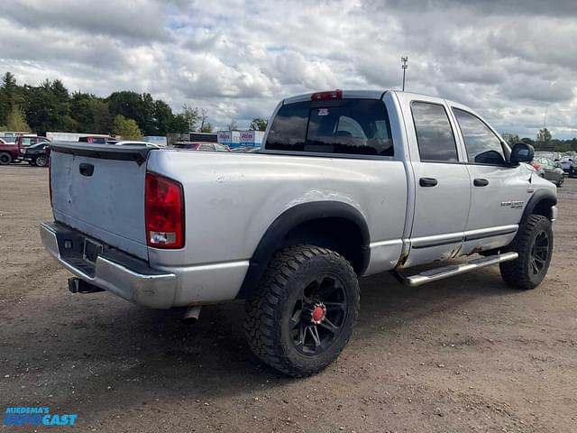 Image of Dodge Ram 2500 equipment image 4