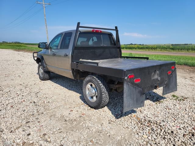 Image of Dodge Ram 2500 equipment image 3
