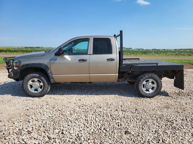 Image of Dodge Ram 2500 equipment image 4