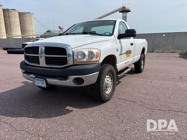 Image of Dodge Ram 2500 equipment image 1