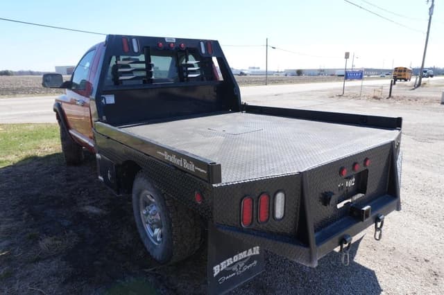 Image of Dodge Ram 2500 equipment image 2