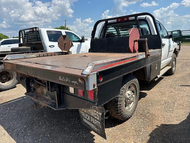 Image of Dodge Ram 2500 equipment image 3