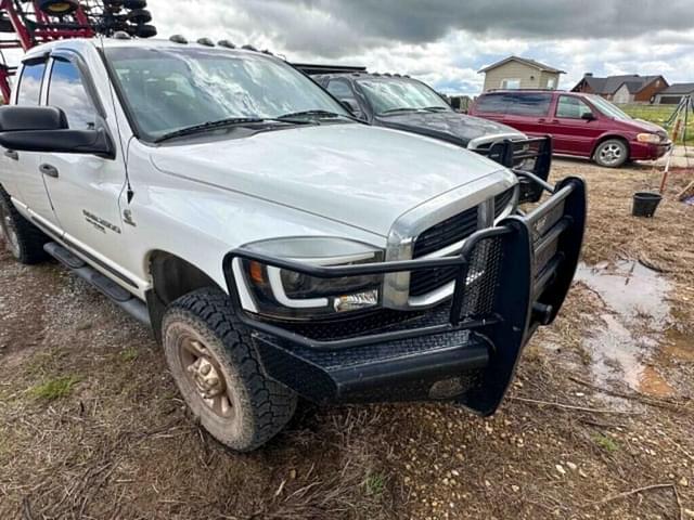 Image of Dodge Ram 2500 equipment image 2