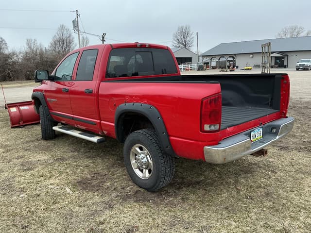 Image of Dodge Ram 2500HD equipment image 3