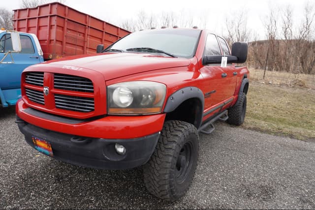 Image of Dodge Ram 2500HD equipment image 1