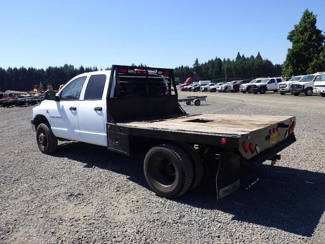 Image of Dodge Ram 3500 equipment image 4