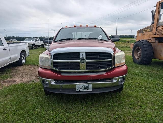 Image of Dodge Ram 3500 equipment image 1