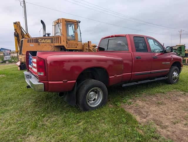 Image of Dodge Ram 3500 equipment image 3