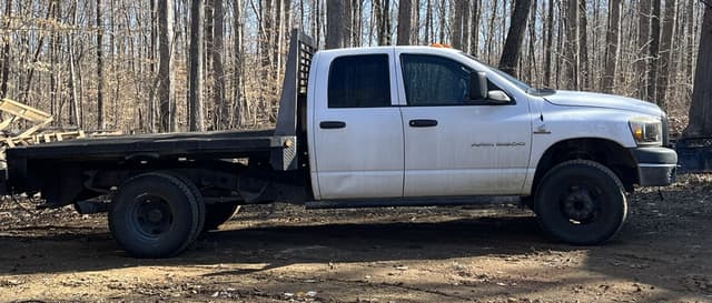 Image of Dodge Ram 3500 equipment image 1