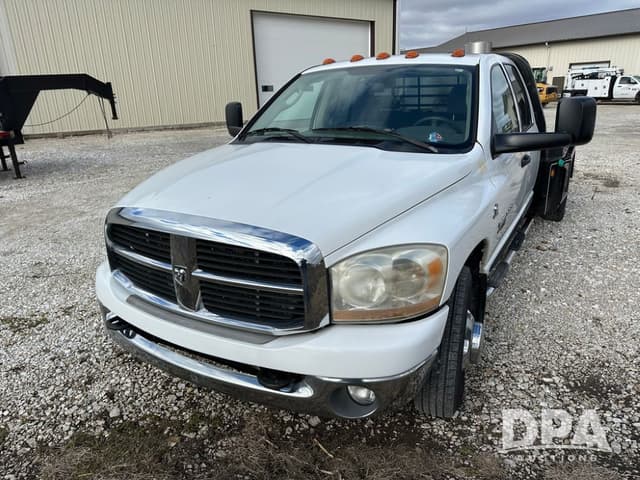 Image of Dodge Ram 3500 equipment image 1