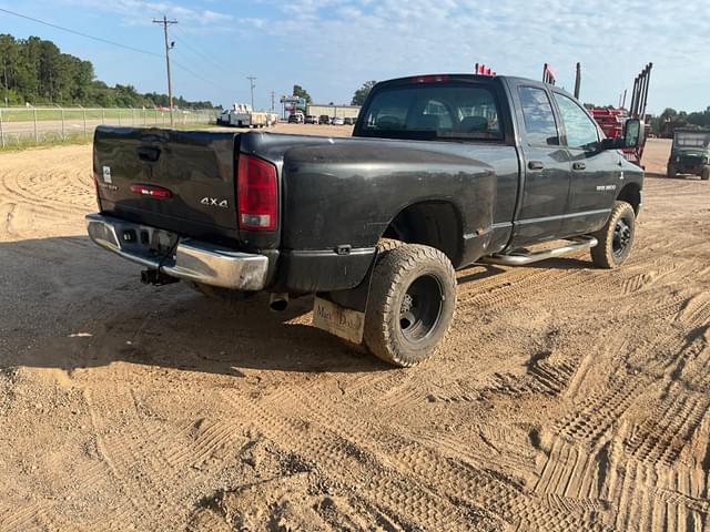 Image of Dodge Ram 3500 equipment image 4