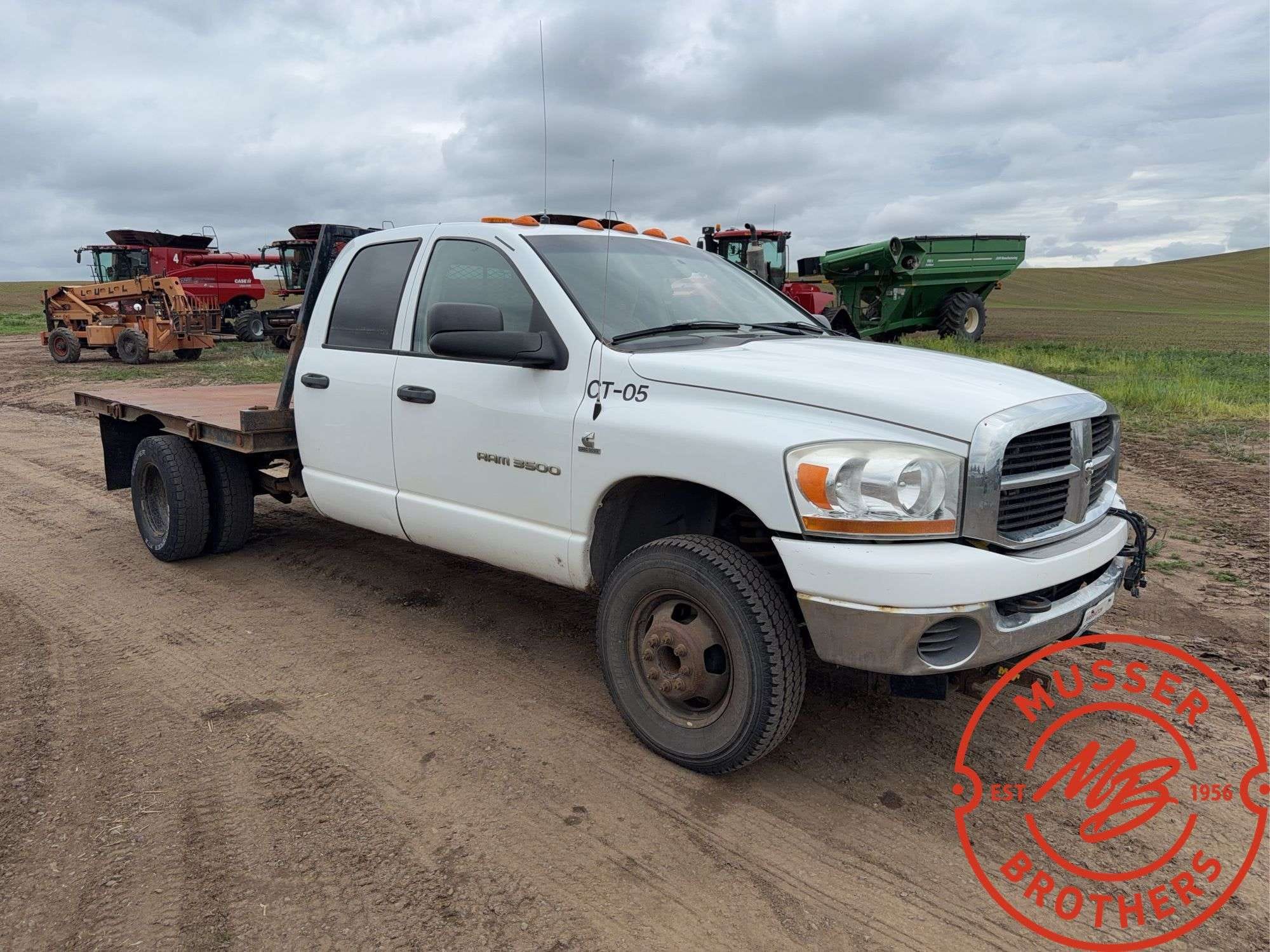 2006 Dodge Ram 3500 Equipment Image0