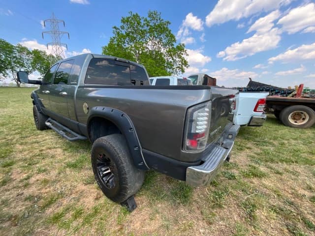 Image of Dodge Ram 3500 equipment image 3