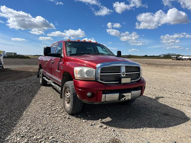 Image of Dodge Ram 3500 equipment image 2