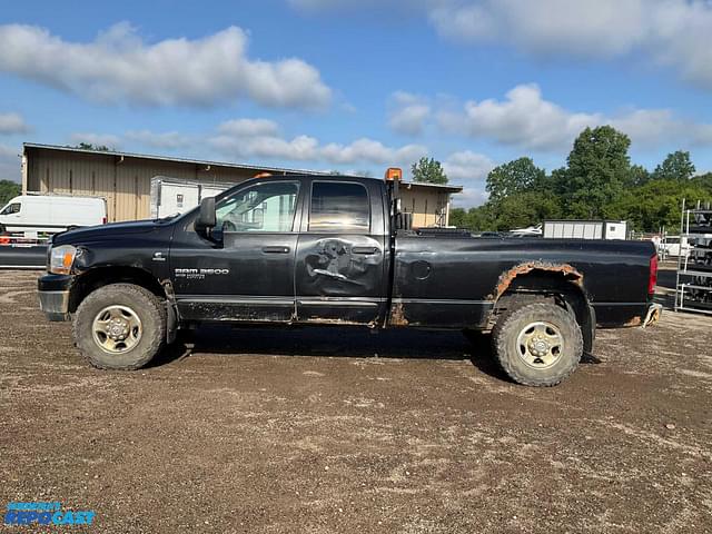 Image of Dodge Ram 3500 equipment image 1