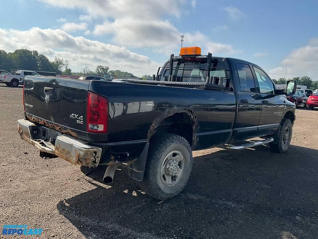 Image of Dodge Ram 3500 equipment image 4