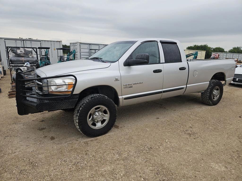 2006 Dodge Ram 3500 Equipment Image0