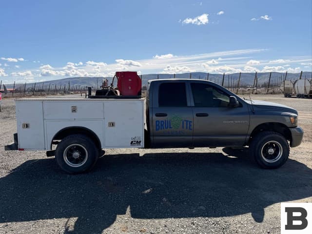 Image of Dodge Ram 3500 equipment image 2