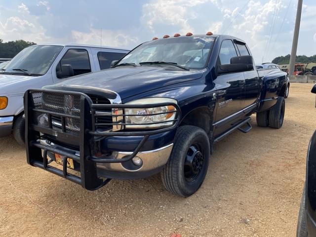 Image of Dodge Ram 3500 equipment image 2
