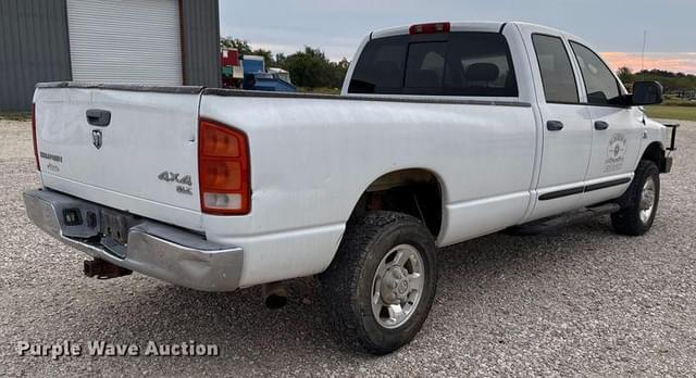 Image of Dodge Ram 3500 equipment image 4