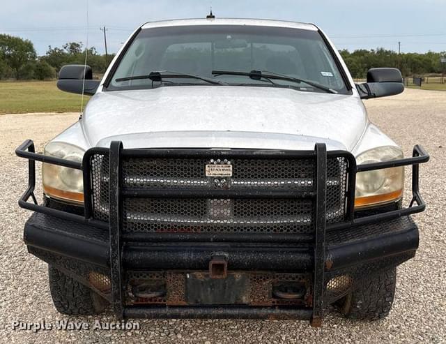Image of Dodge Ram 3500 equipment image 1