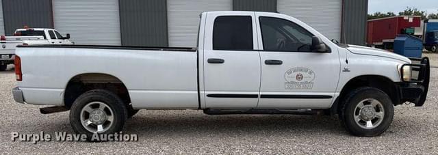 Image of Dodge Ram 3500 equipment image 3