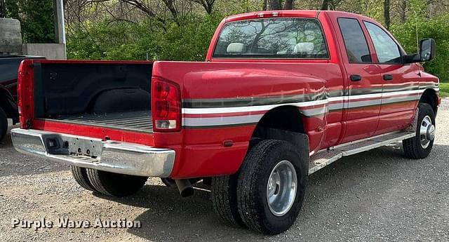 Image of Dodge Ram 3500 equipment image 4