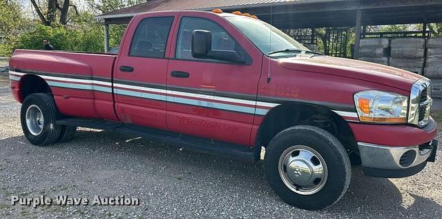 Image of Dodge Ram 3500 equipment image 3