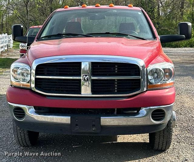 Image of Dodge Ram 3500 equipment image 1