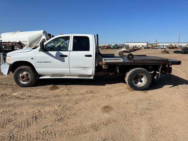 Image of Dodge Ram 3500 equipment image 1