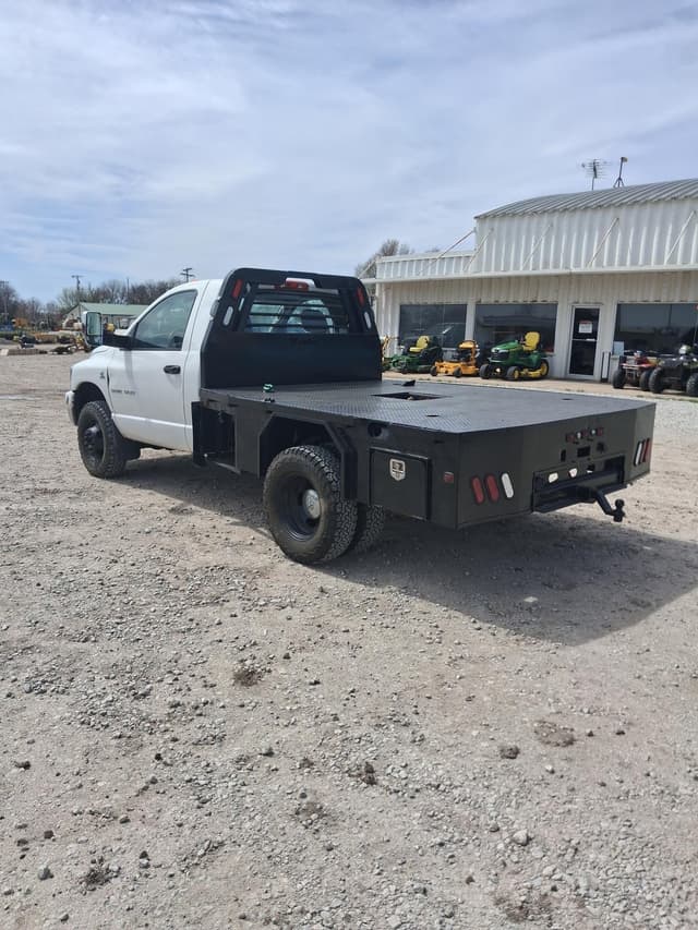Image of Dodge Ram 3500HD equipment image 3