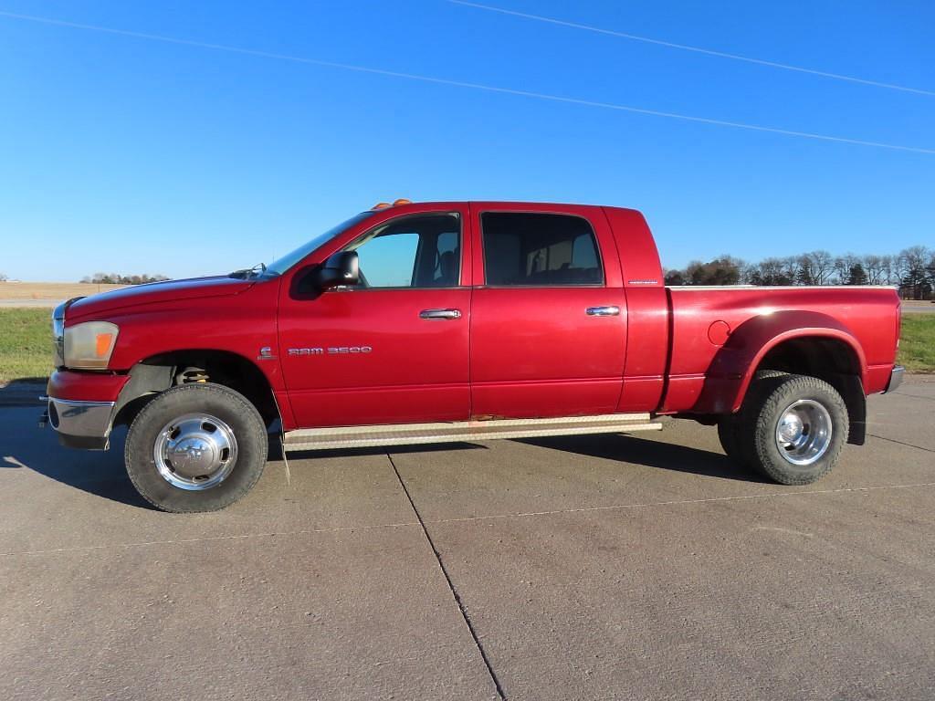 Image of Dodge Ram 3500 Primary image