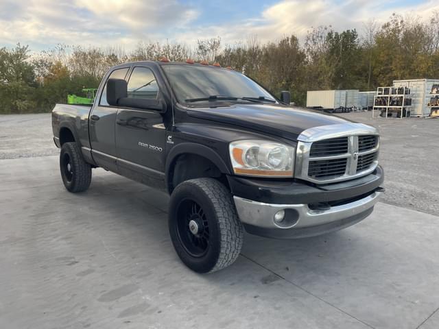 Image of Dodge Ram 2500 equipment image 1